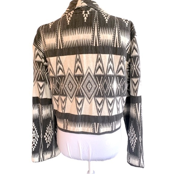Geometric Black and White Women's Jacket - Picture 2 of 10